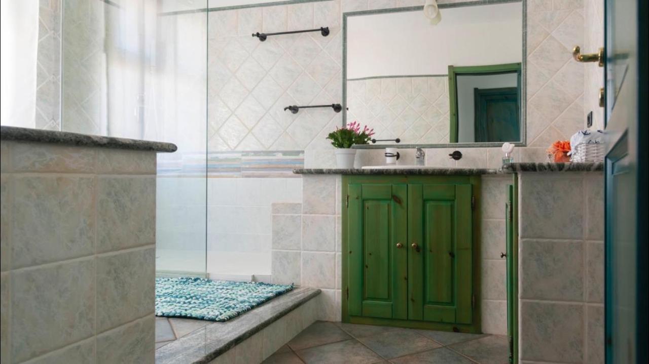 Cala Gonone House Apartment ภายนอก รูปภาพ