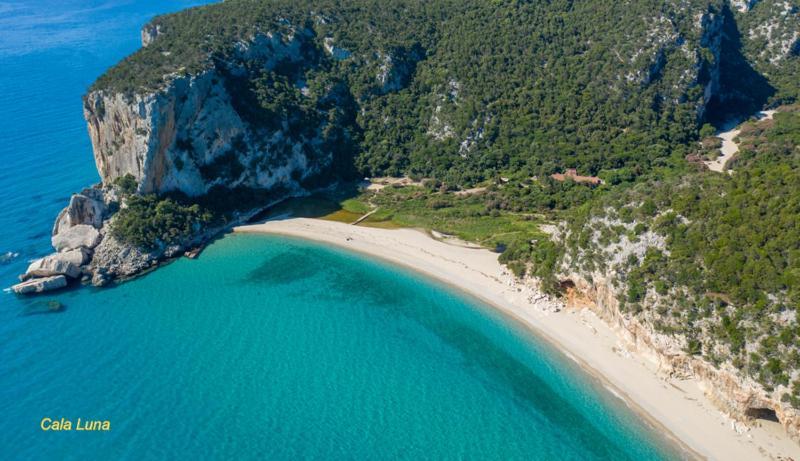 Cala Gonone House Apartment ภายนอก รูปภาพ