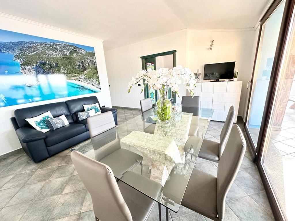 Cala Gonone House Apartment ภายนอก รูปภาพ